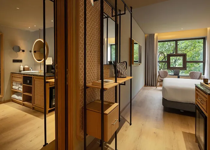 Evolution Valbom Отель 4*