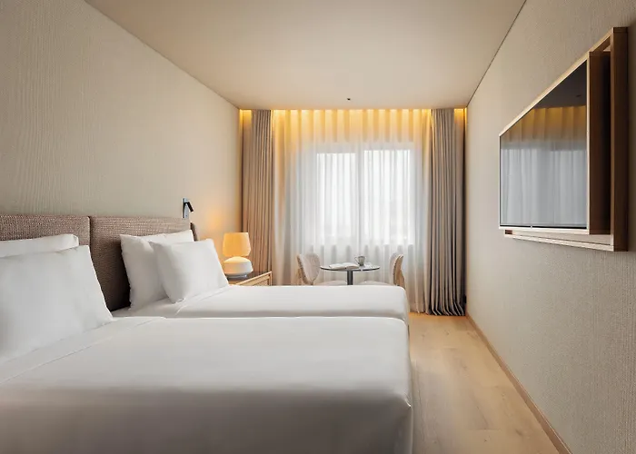 Отель Evolution Valbom 4*