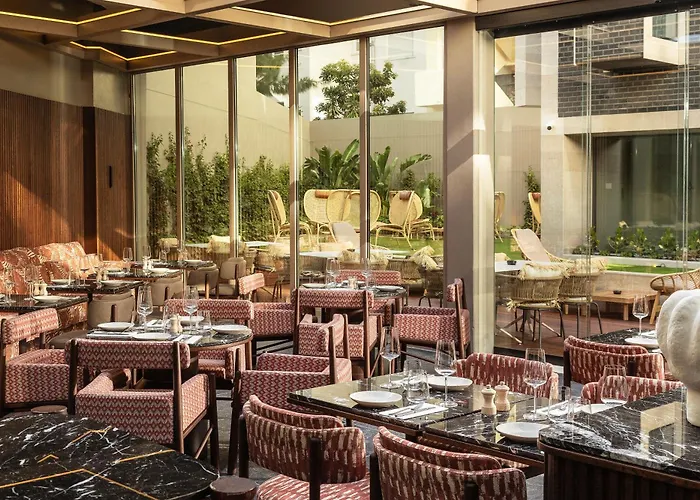 Evolution Valbom Отель