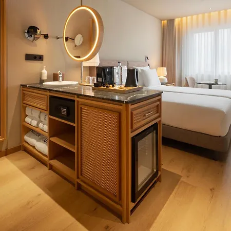 Hotel Evolution Valbom 4*