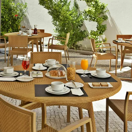Evolution Valbom Hotel Lisbona