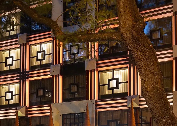 Evolution Valbom 4* Lisbon